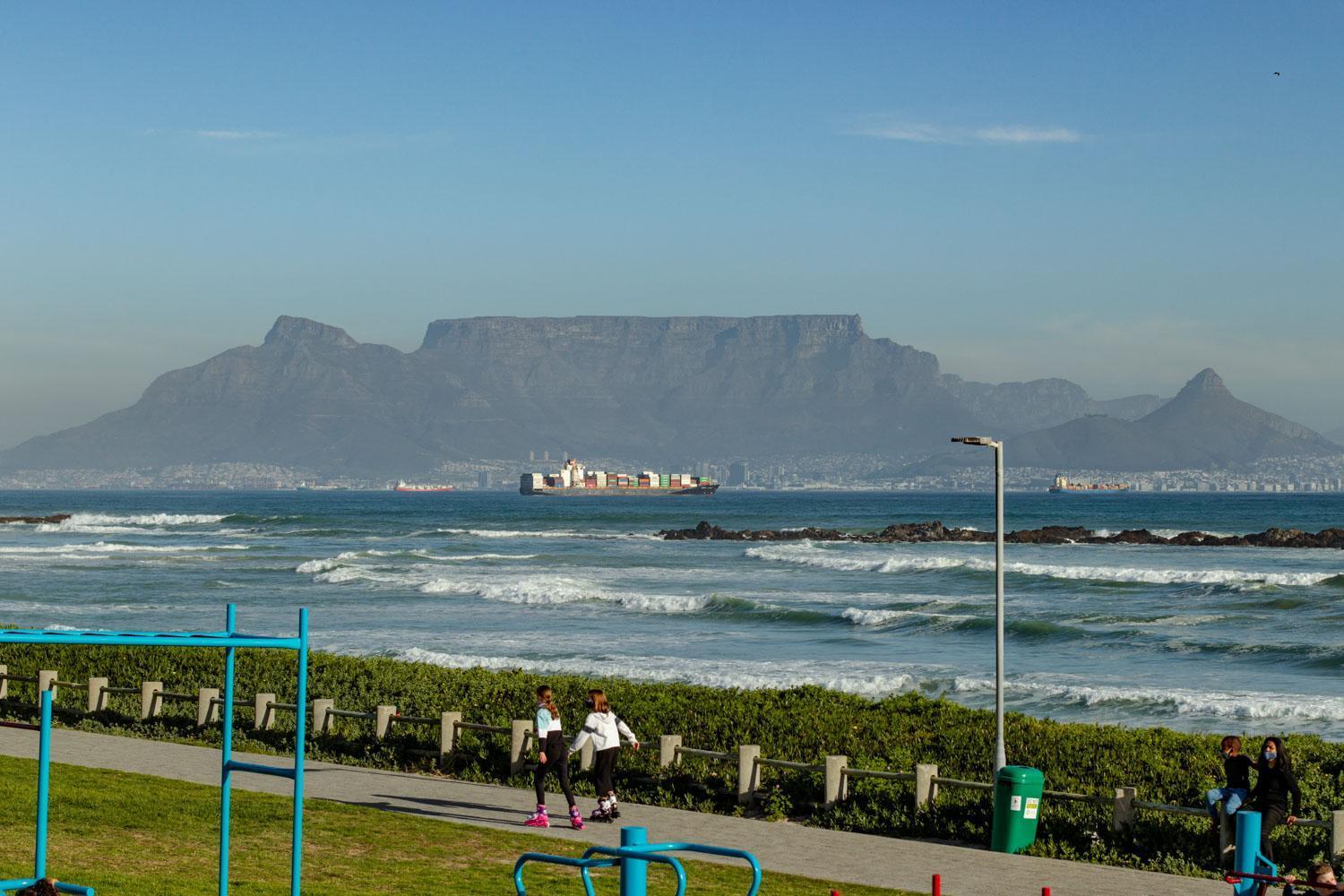 Blaauw Village Guest House Bloubergstrand Exterior foto