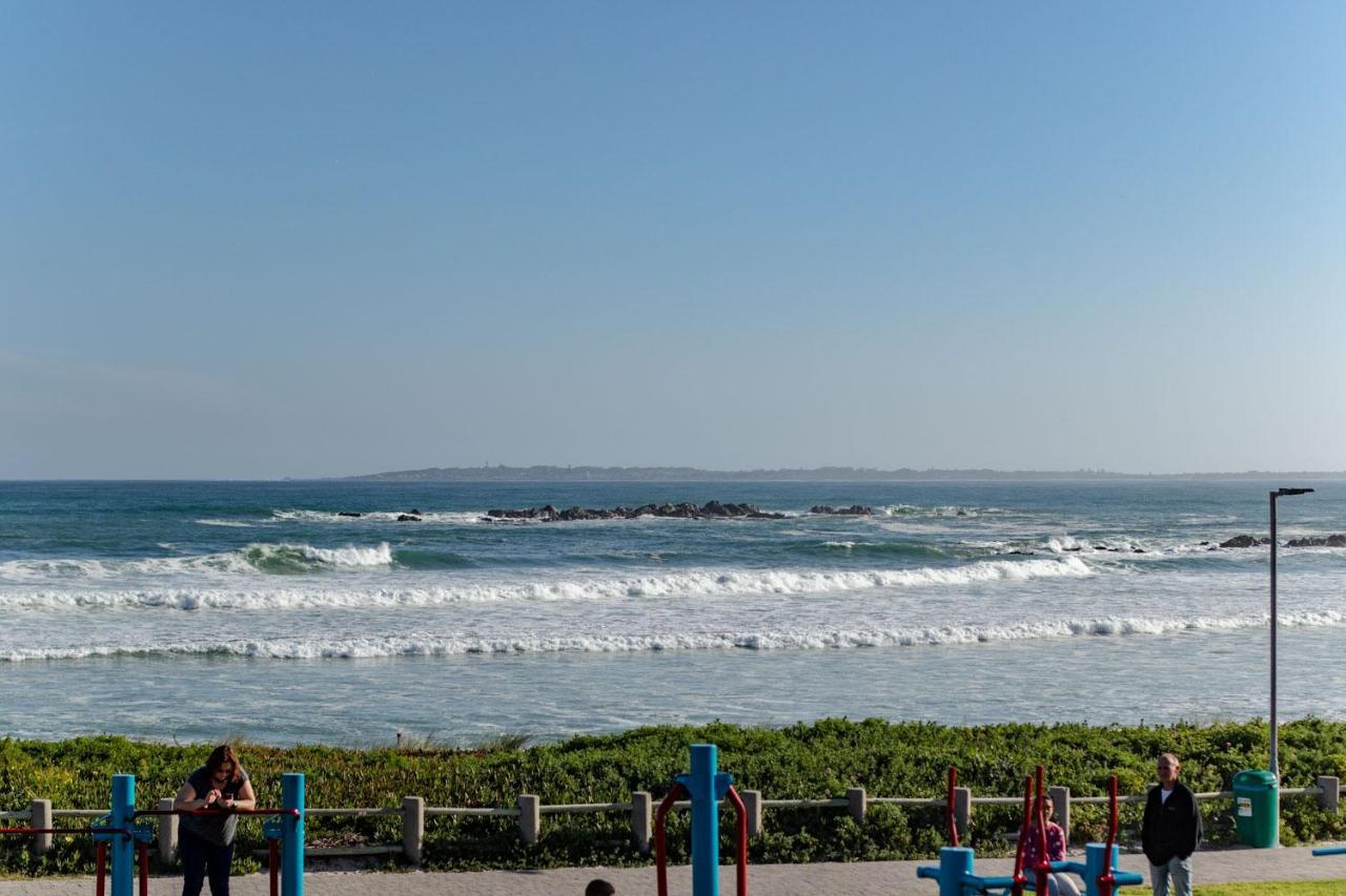 Blaauw Village Guest House Bloubergstrand Exterior foto